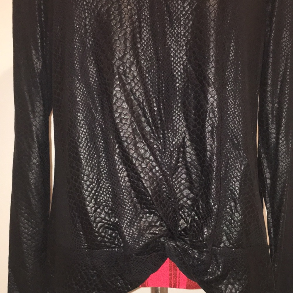 INC International Concepts Black Alligator Print Top. - Picture 6 of 6